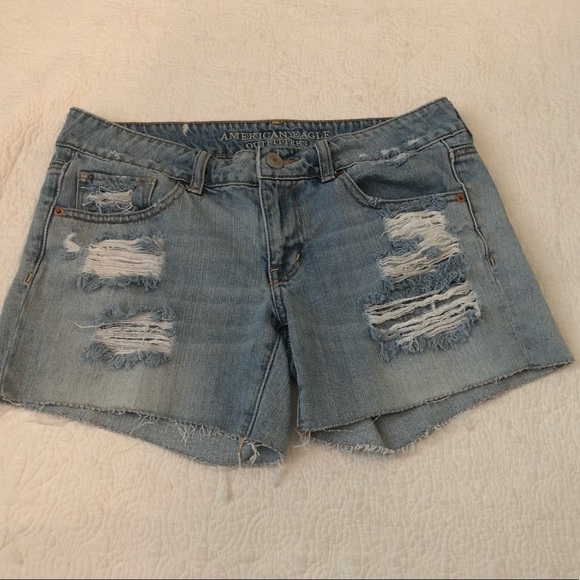 American Eagle Outfitters Pants - American Eagle denim distressed shorts